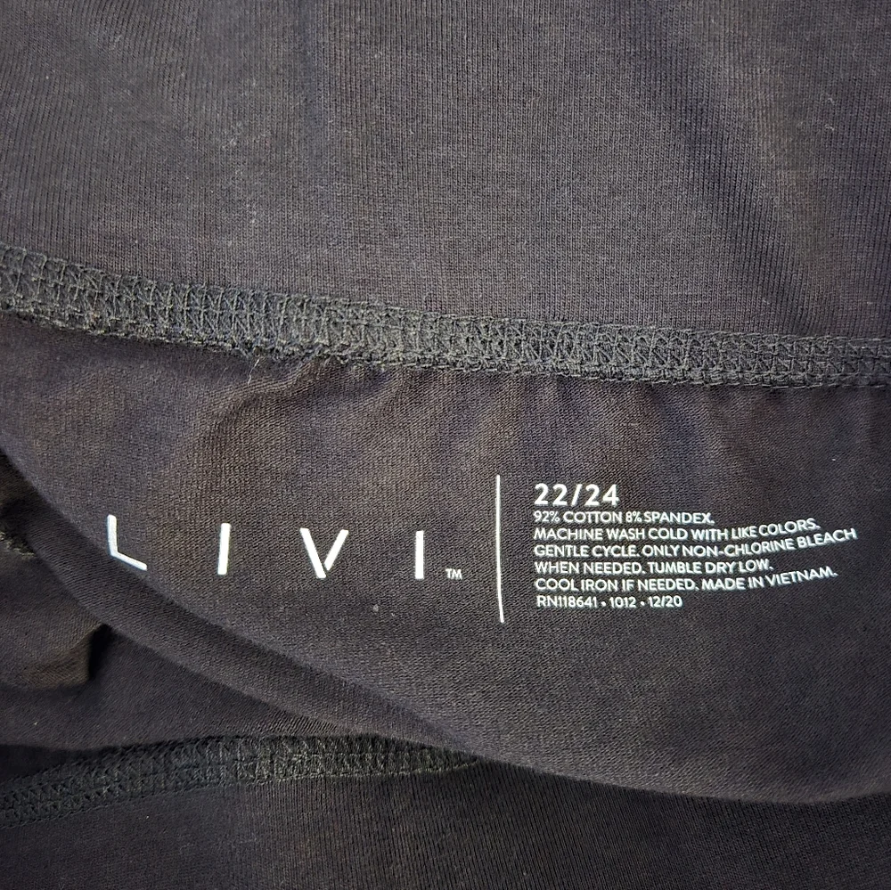 Livi Lane Bryant Knee Shorts